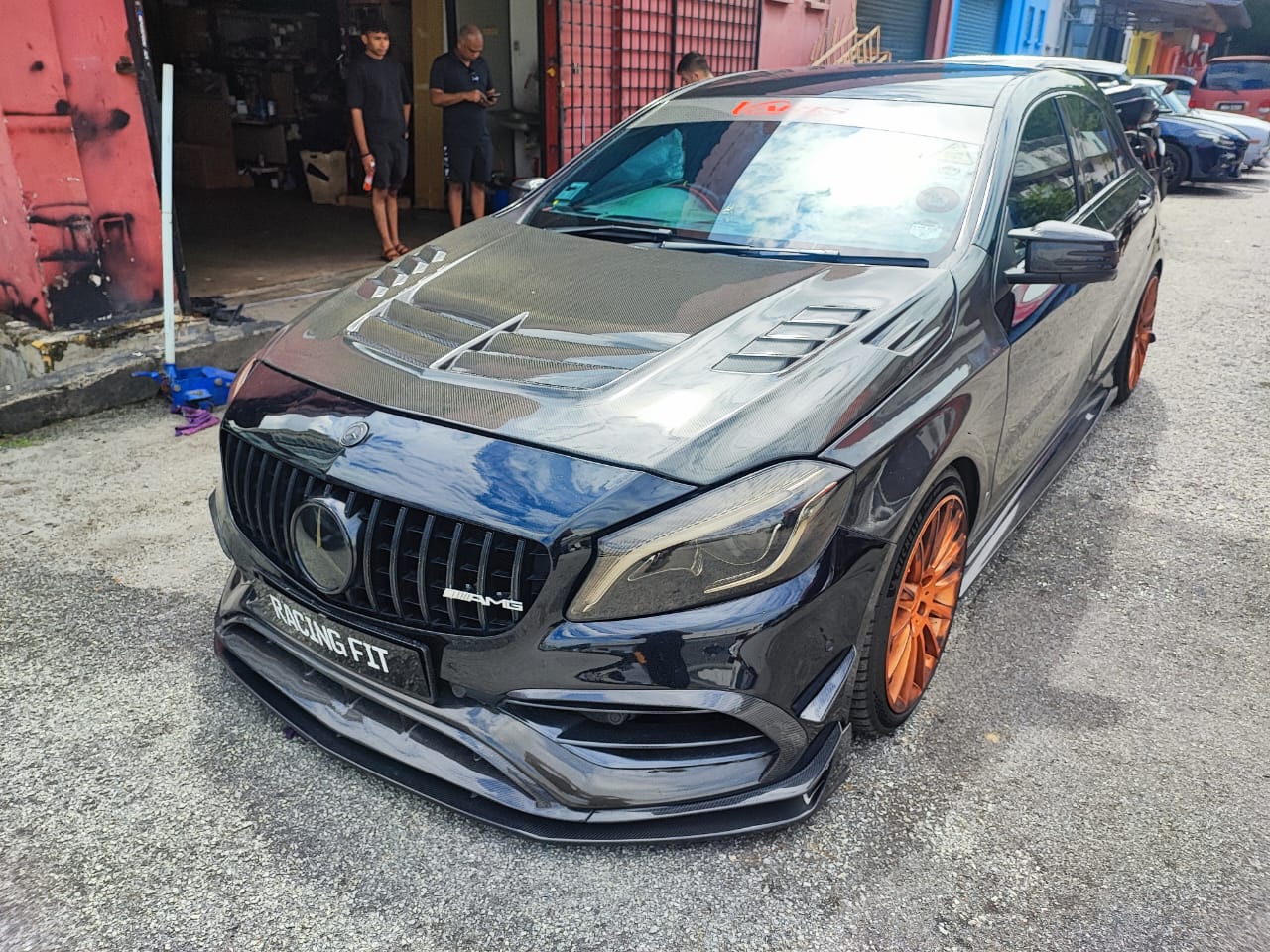 W176 A CLASS W176 FACELIFT CARBON FIBER BODYKIT